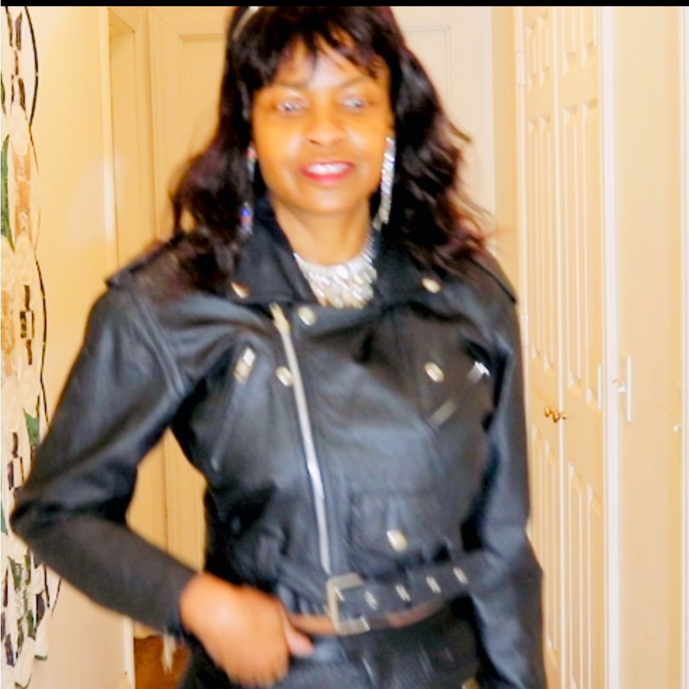 New old stock Women's Wilsons crop Leather Black Biker Motorcycle Jacket Size S
